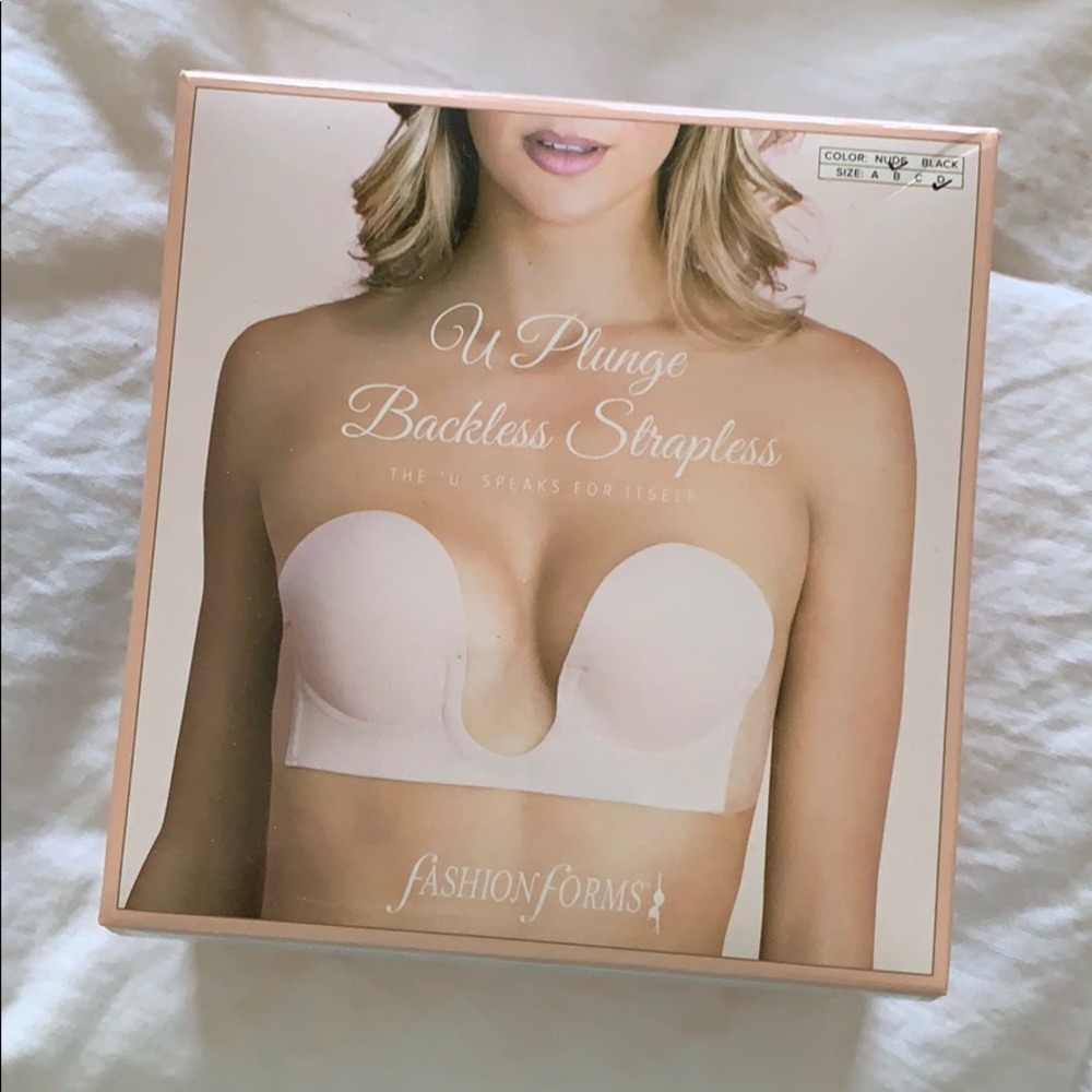 Sticky backless strapless bra